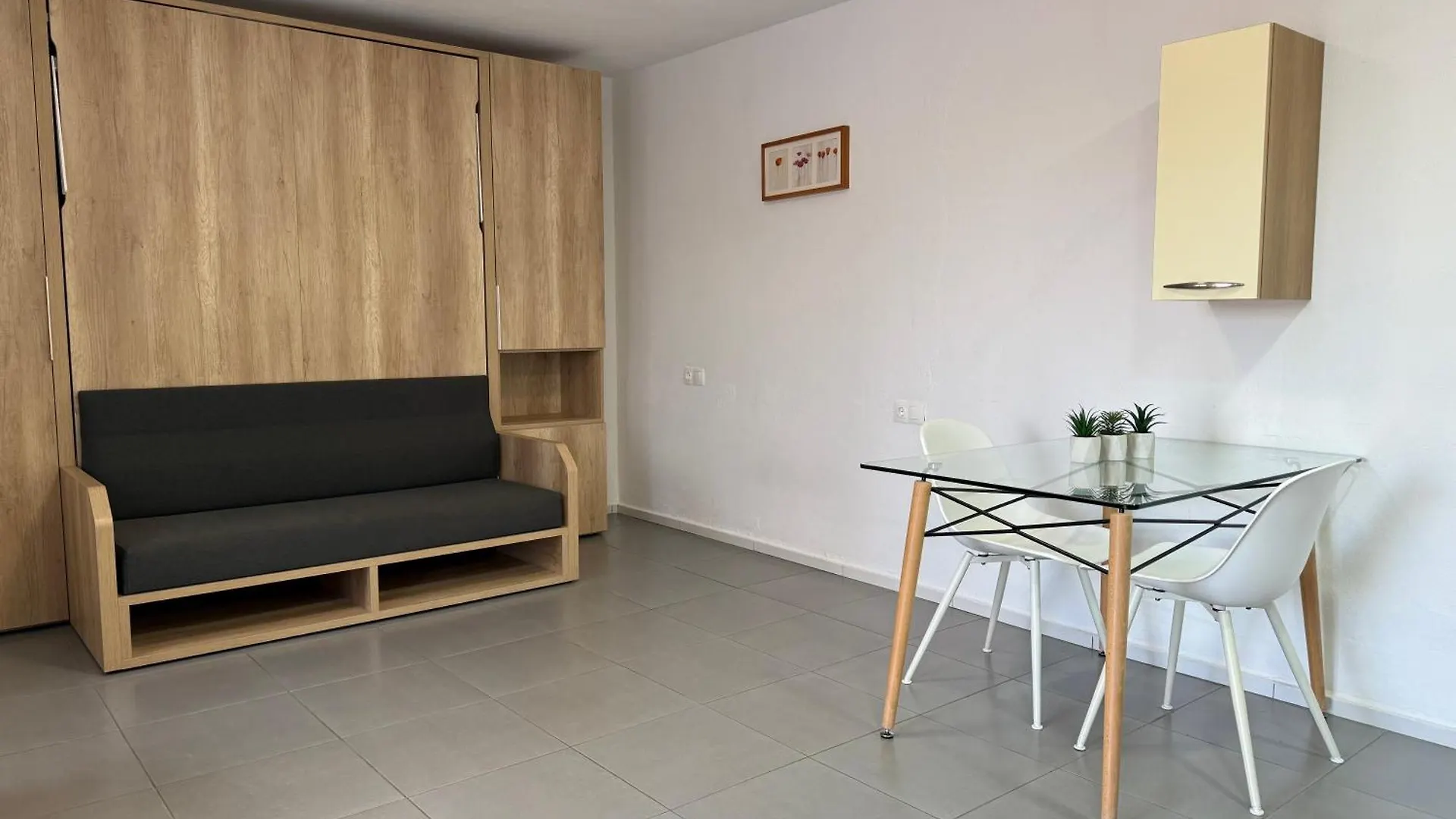 Agi Peater Center Apartment Roses Spain