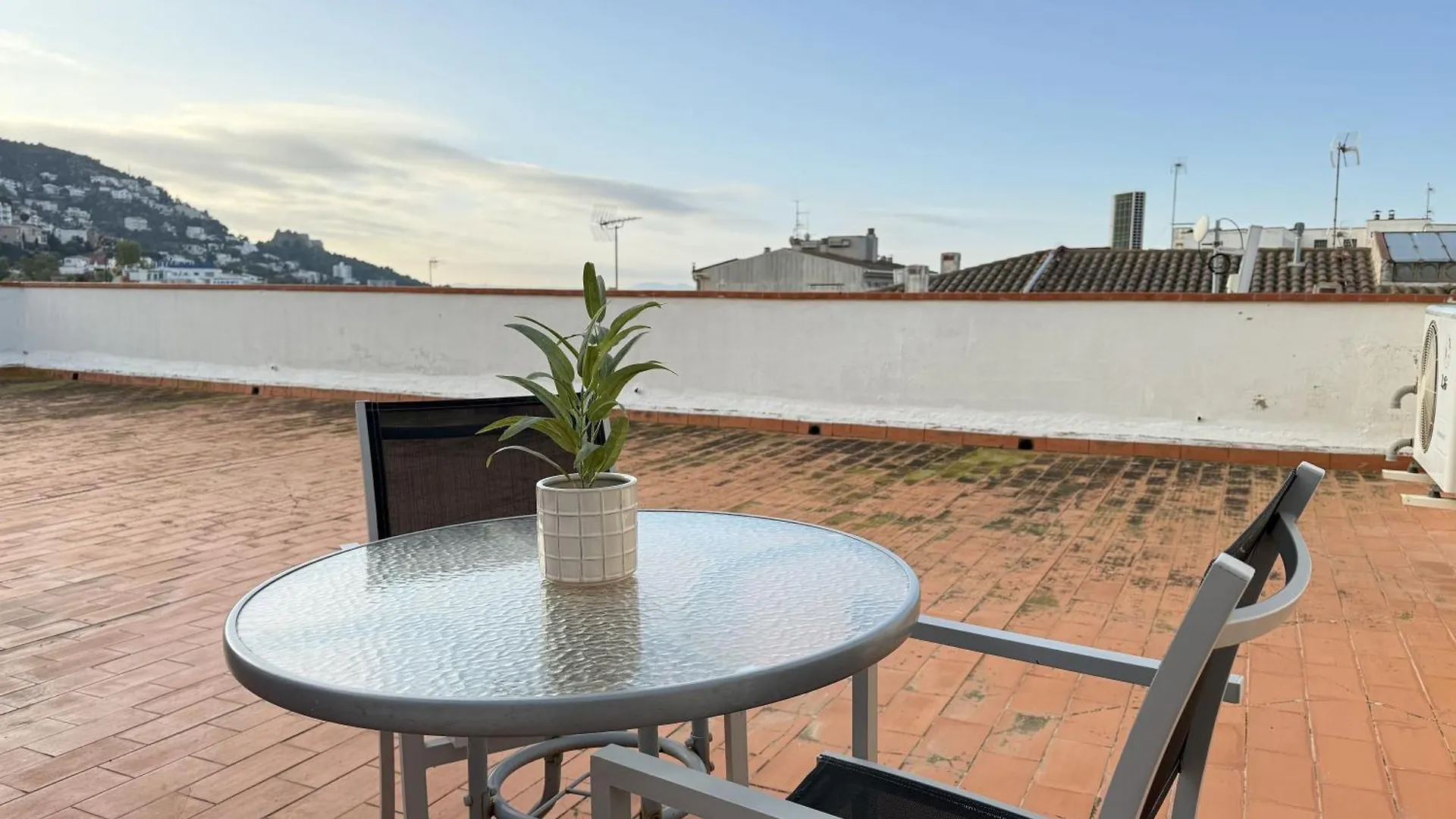 Agi Peater Center Apartment Roses Spain